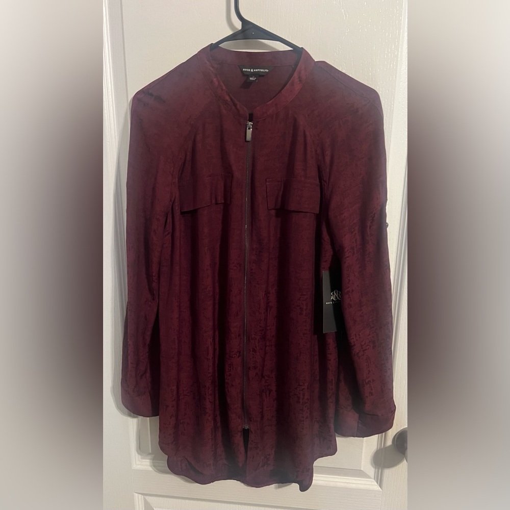 Rock Republic zip up shirt sz small